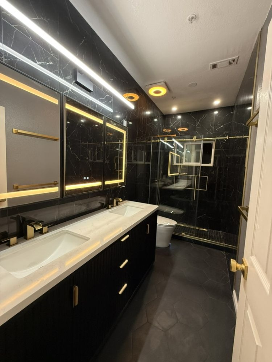 Bathroom Remodeling | HH Builders Construction